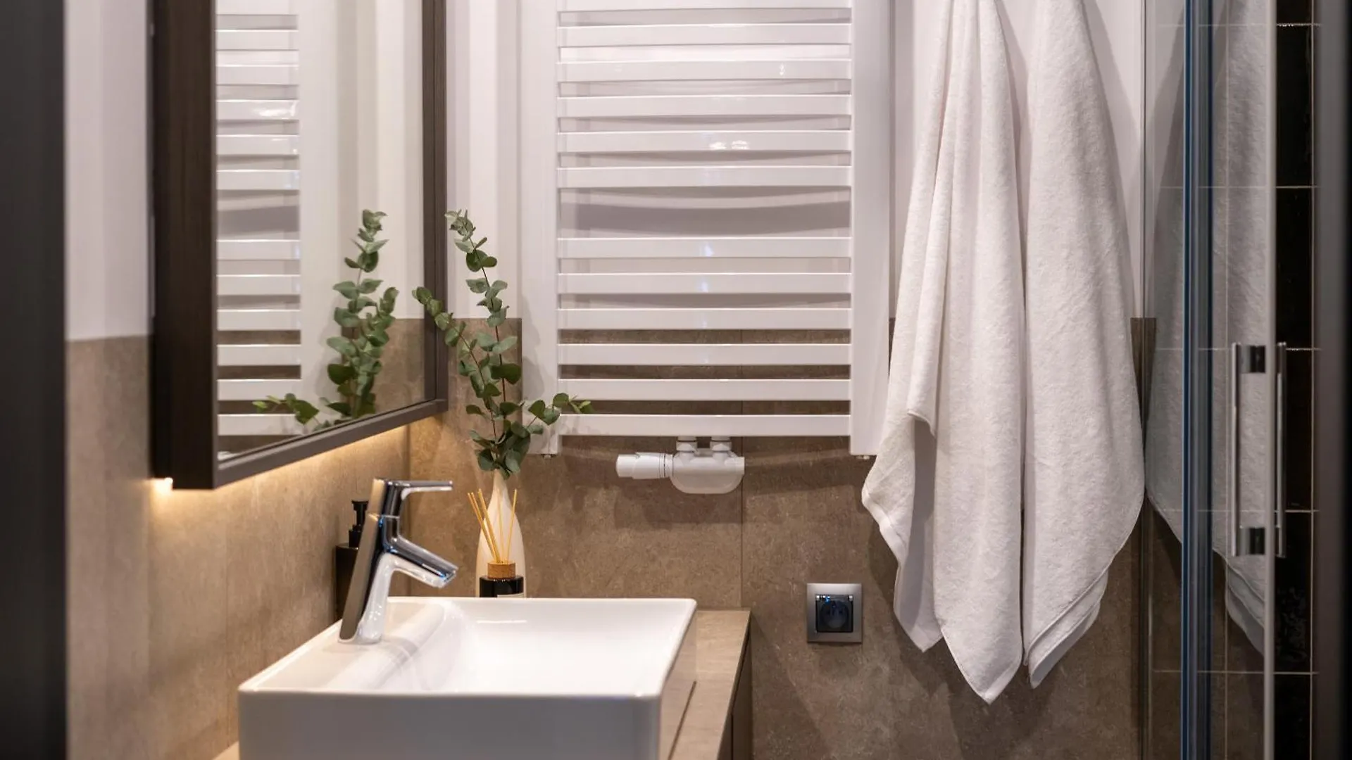 Wielopole Top Floor Apartments Krakow Poland